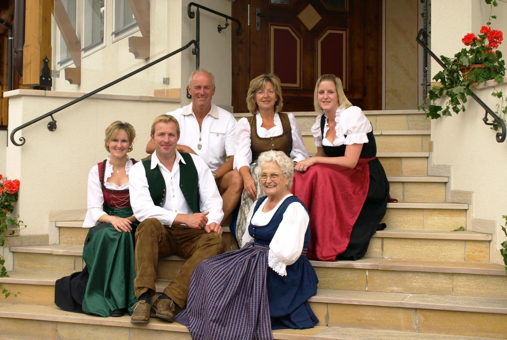 Biohotel Castello Koenigsleiten Konigsleiten Bagian luar foto