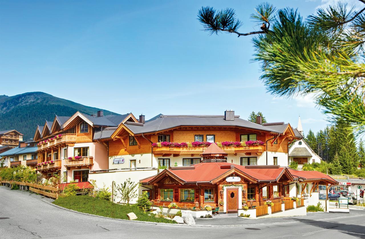 Biohotel Castello Koenigsleiten Konigsleiten Bagian luar foto